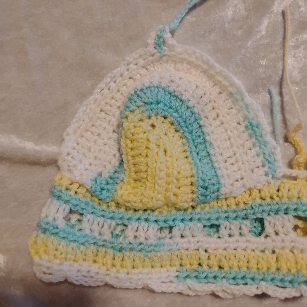 Handmade crochet festival top - Picture 3 of 12